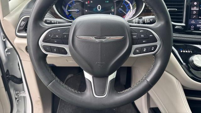 2023 Chrysler Pacifica Plug-In Hybrid Limited