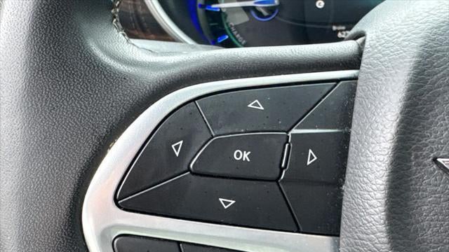2023 Chrysler Pacifica Plug-In Hybrid Limited