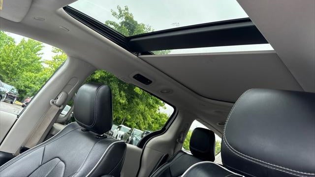 2023 Chrysler Pacifica Plug-In Hybrid Limited
