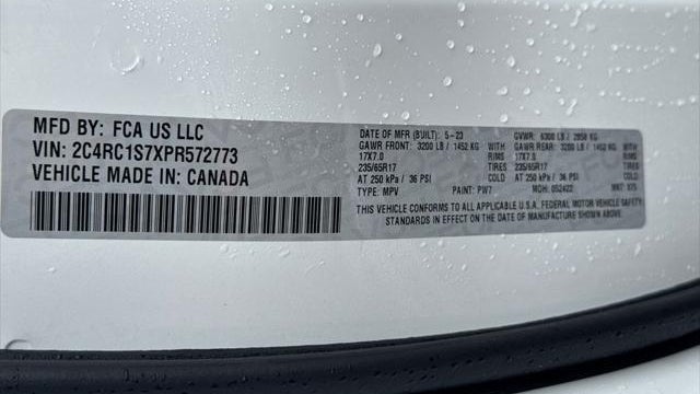 2023 Chrysler Pacifica Plug-In Hybrid Limited