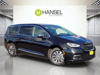 2023 Chrysler Pacifica Plug-In Hybrid Limited 4DR Mini-Van