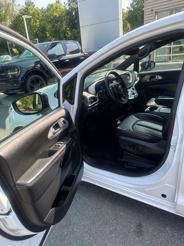 2024 Chrysler Pacifica - $30,950