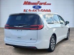 2024 Pacifica Plug-In Hybrid Thumbnail 3