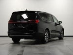 2024 Pacifica Plug-In Hybrid Thumbnail 3