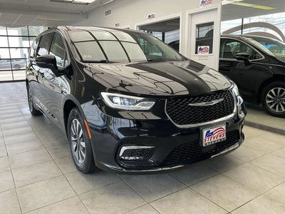 Photo of a 2024 Chrysler Pacifica Plug-In Hybrid Road Tripper 4DR Mini-Van for sale