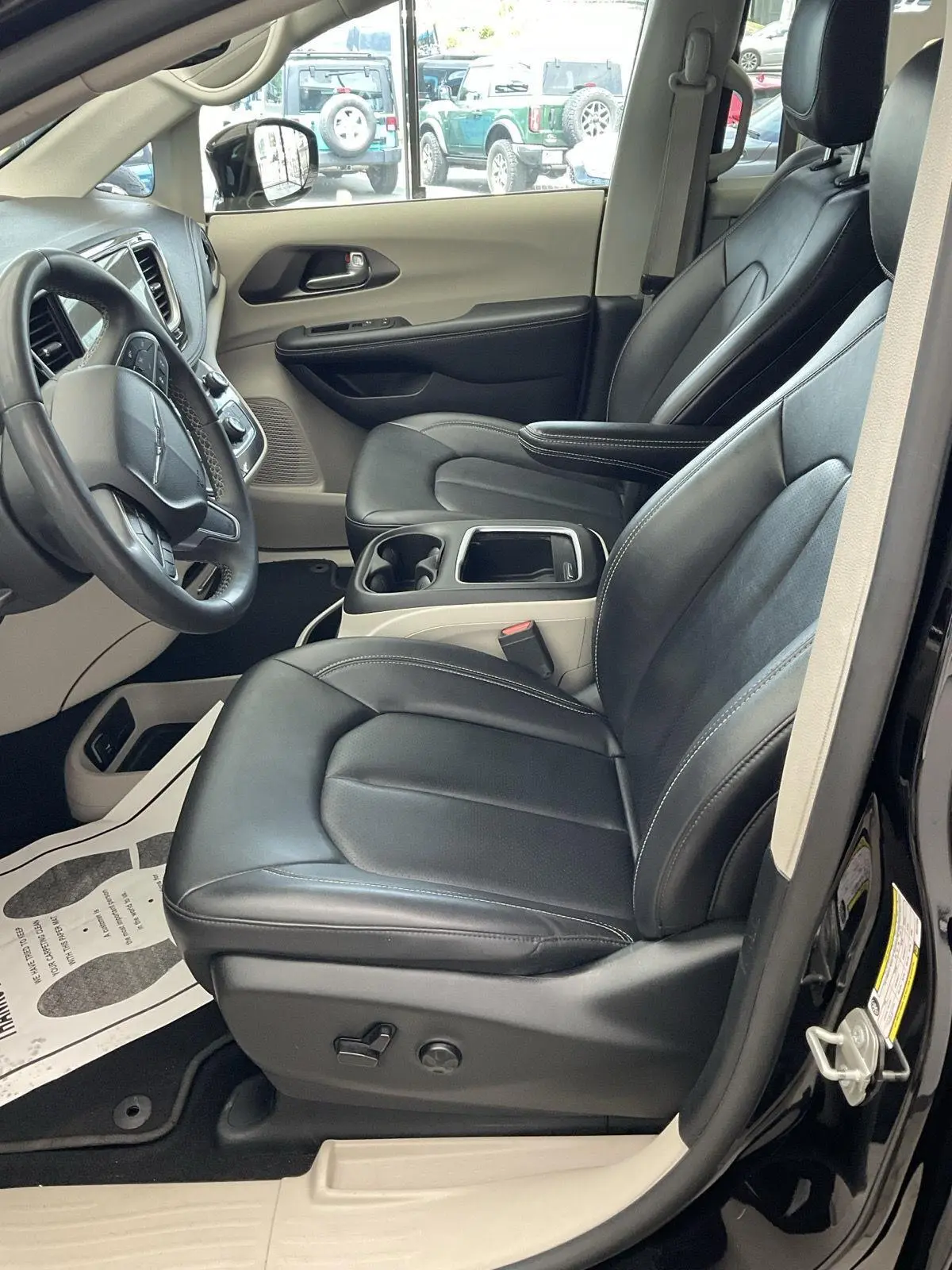 2024 Chrysler Pacifica - $25,995