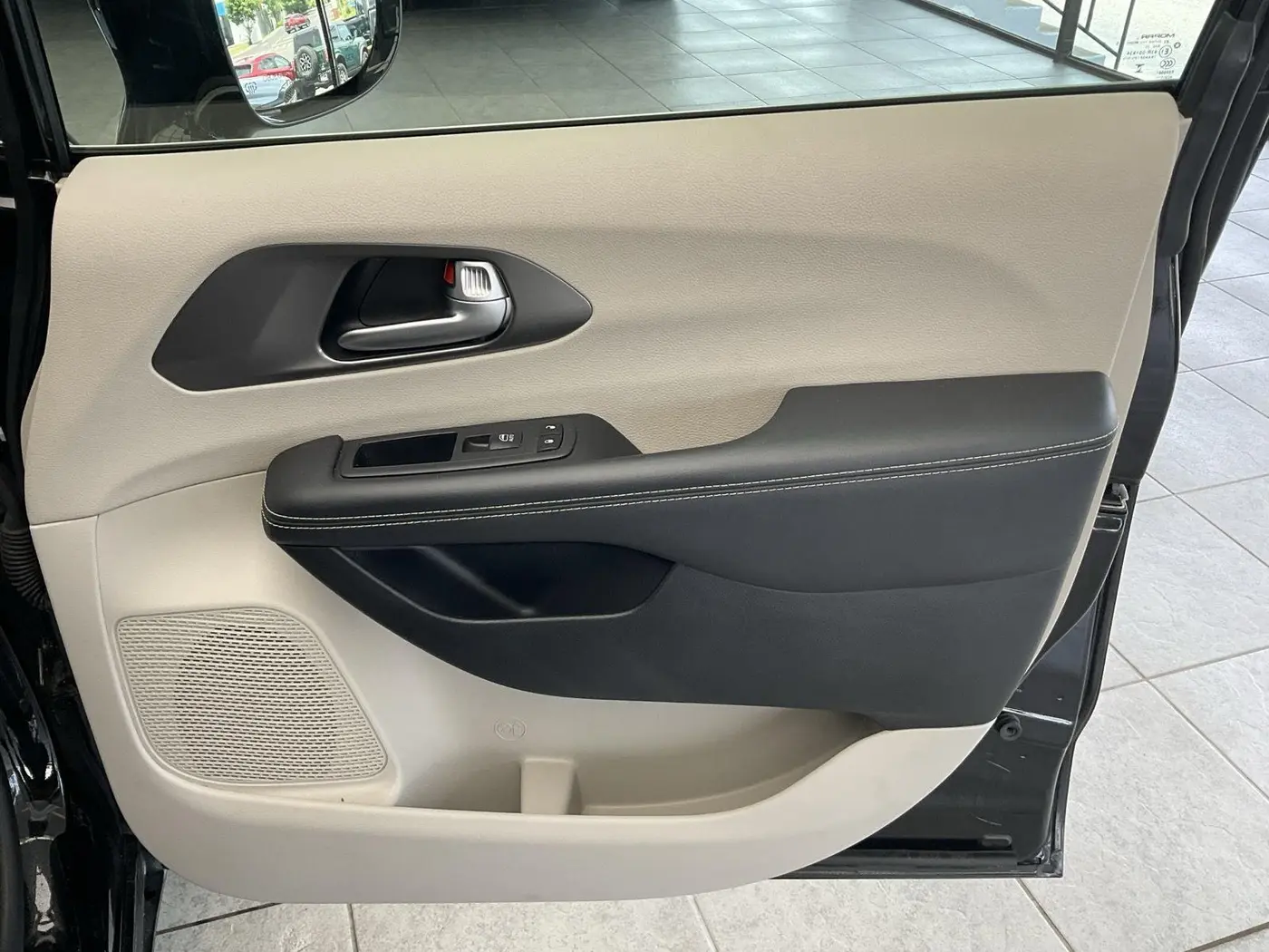 2024 Chrysler Pacifica - $25,995