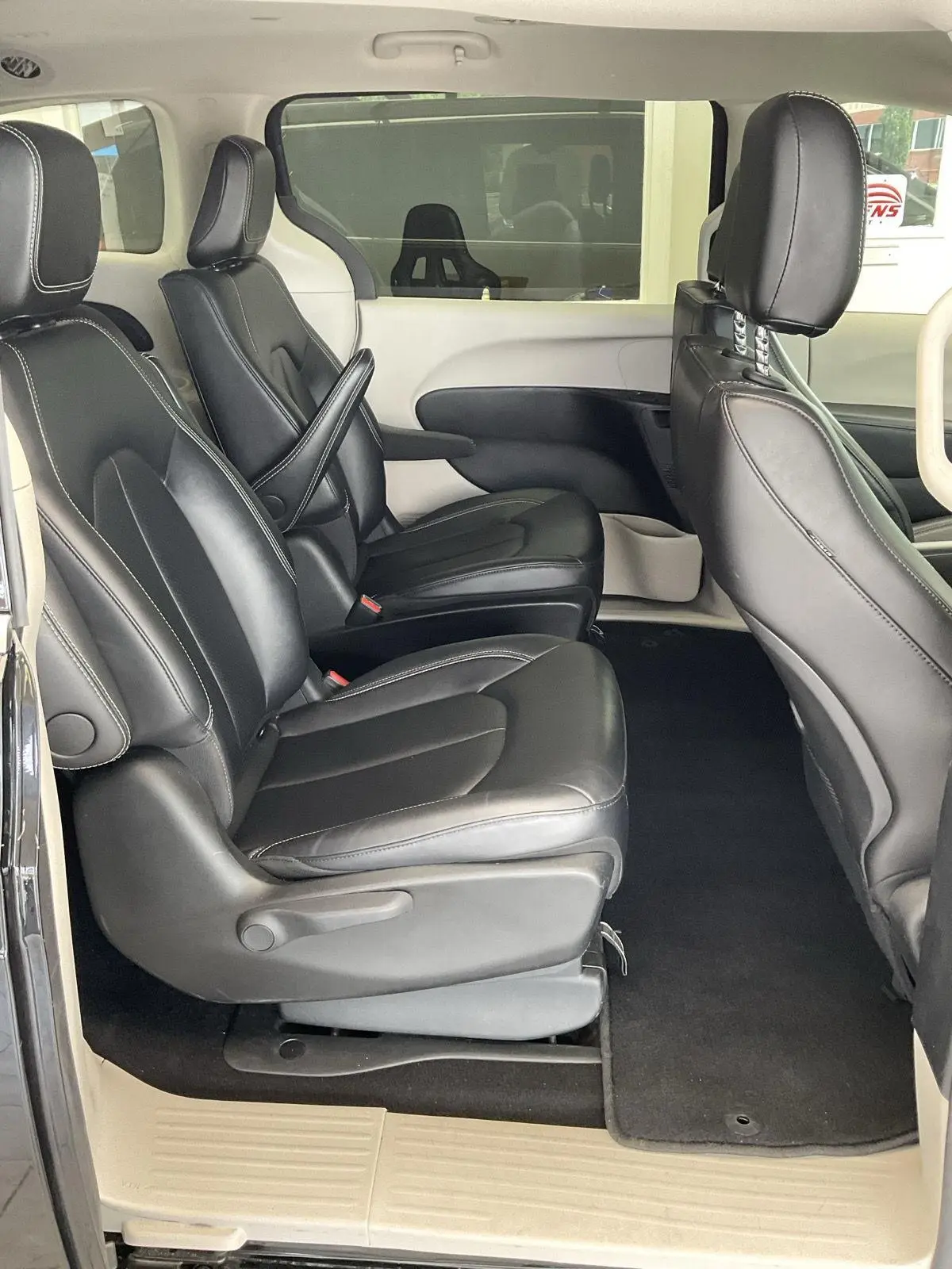 2024 Chrysler Pacifica - $25,995