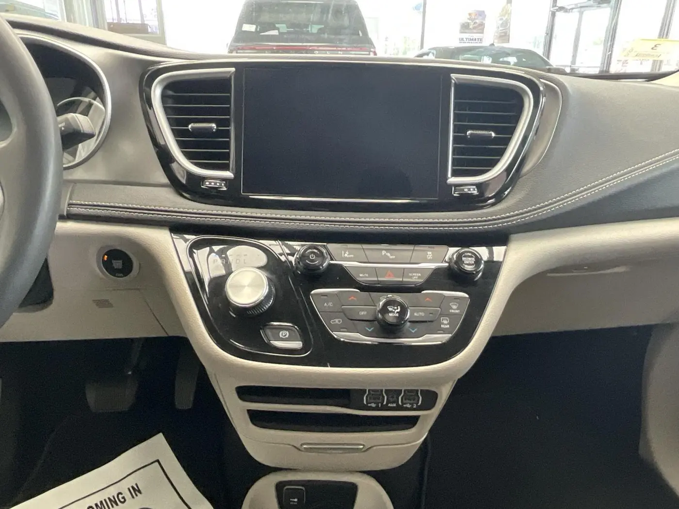 2024 Chrysler Pacifica - $25,995