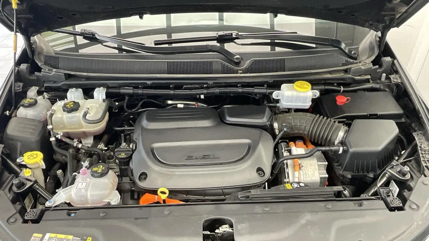 2024 Chrysler Pacifica Plug-In Hybrid Select