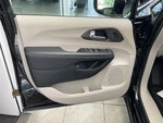 2024 Pacifica Plug-In Hybrid Thumbnail 9