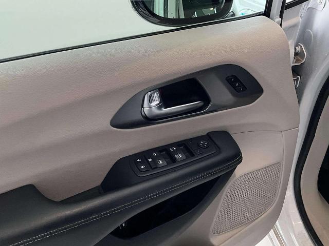 2024 Chrysler Pacifica - $24,099