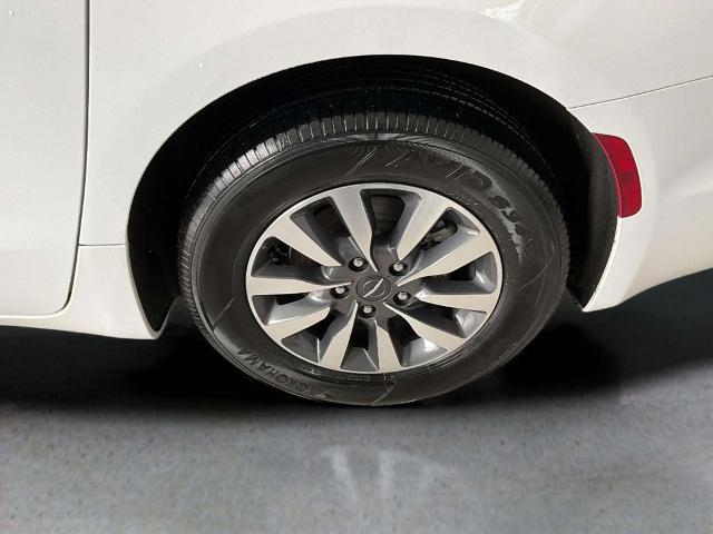 2024 Chrysler Pacifica - $24,099