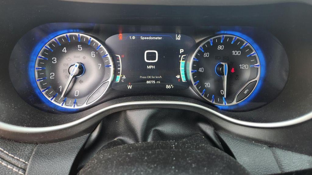 2022 Chrysler Pacifica Touring L