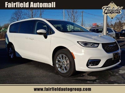 Photo of a 2023 Chrysler Pacifica AWD Touring L 4DR Mini-Van for sale