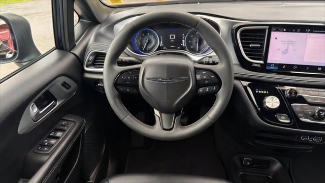 2023 Chrysler Pacifica - $28,699