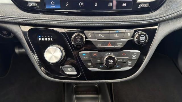 2023 Chrysler Pacifica - $28,699