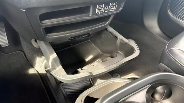 2023 Chrysler Pacifica - $28,699