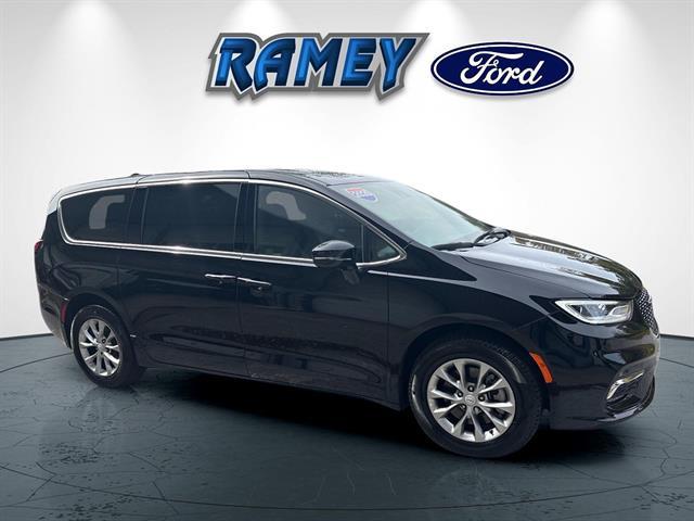 2026 Chrysler Pacifica - $42,494