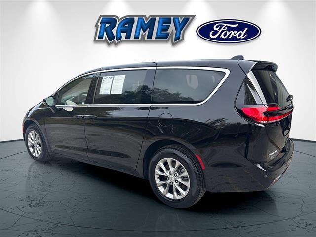 2026 Chrysler Pacifica - $42,494