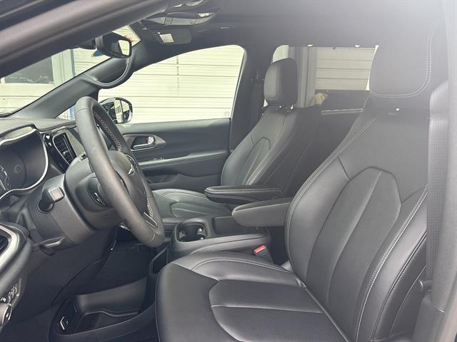 2026 Chrysler Pacifica - $42,494