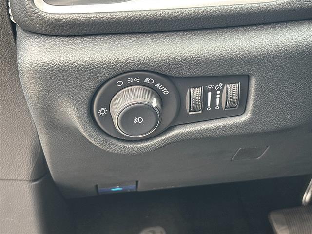 2026 Chrysler Pacifica - $42,494