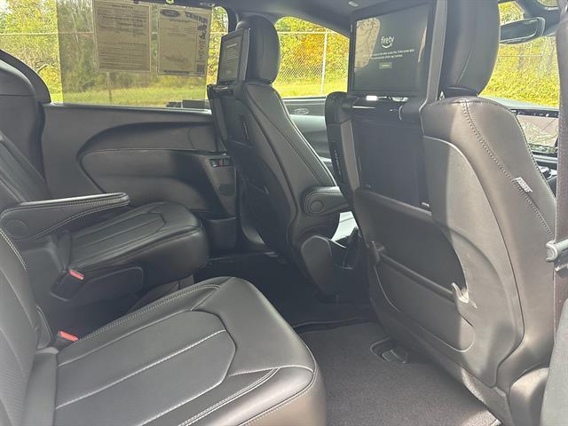 2026 Chrysler Pacifica - $42,494