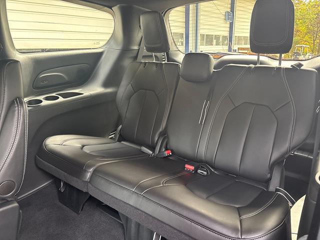 2026 Chrysler Pacifica - $42,494