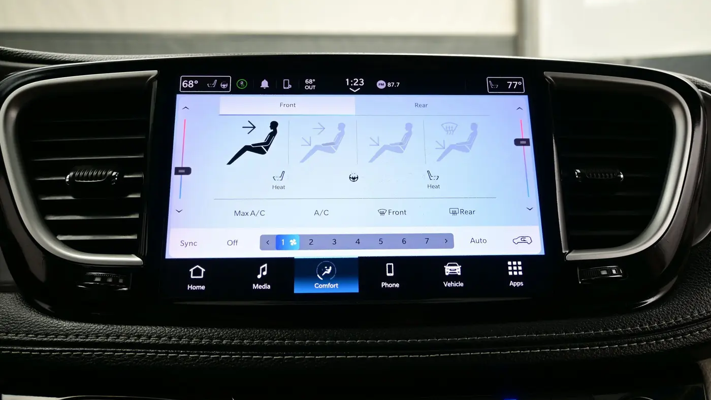 2022 Chrysler Pacifica Touring L