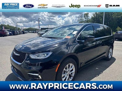 2025 Chrysler Pacifica AWD Select 4DR Mini-Van