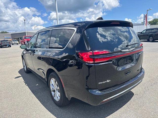 2025 Chrysler Pacifica - $36,304