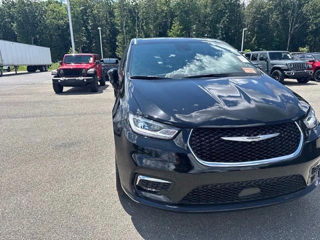 2025 Chrysler Pacifica - $36,304