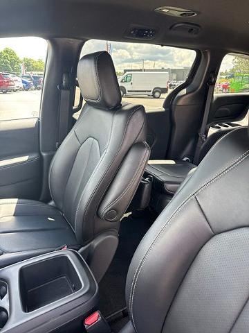 2025 Chrysler Pacifica - $36,304