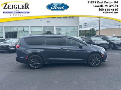 Photo of a 2021 Chrysler Pacifica AWD Touring L 4DR Mini-Van for sale