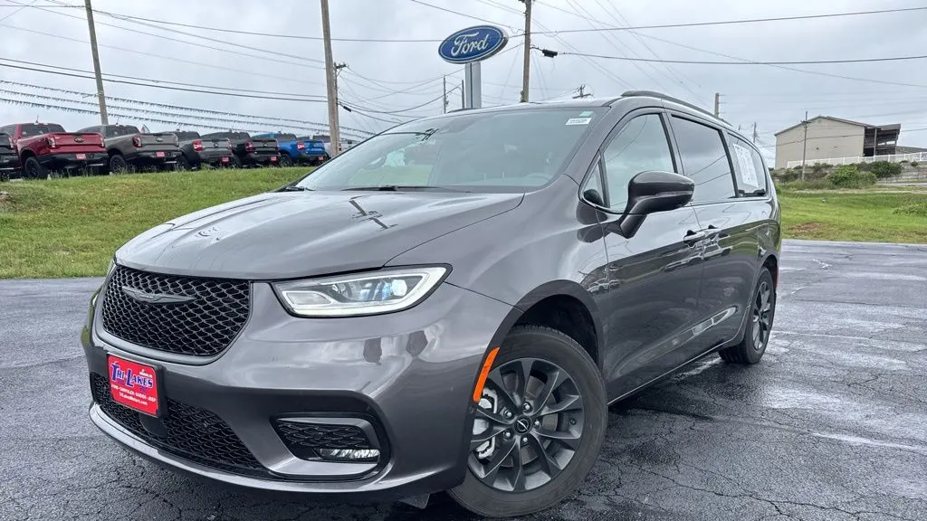 Preowned 2021 Chrysler Pacifica Touring L for Sale