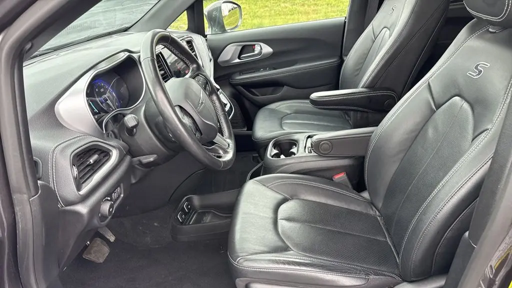 2021 Chrysler Pacifica Touring L
