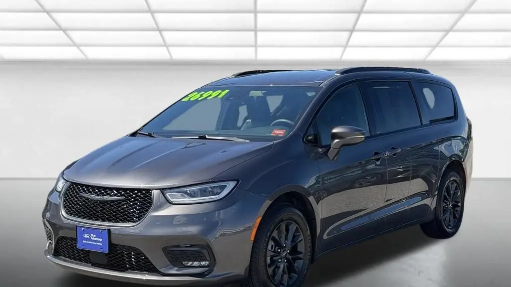 2022 Chrysler Pacifica Touring L