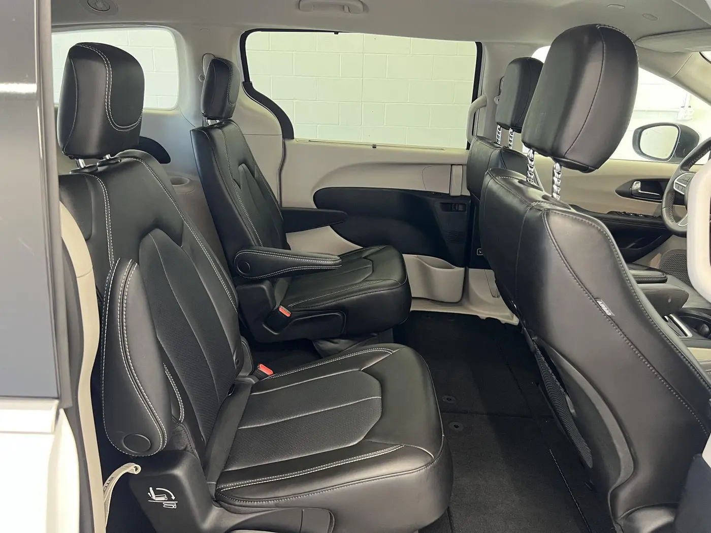 2023 Chrysler Pacifica - $13,990