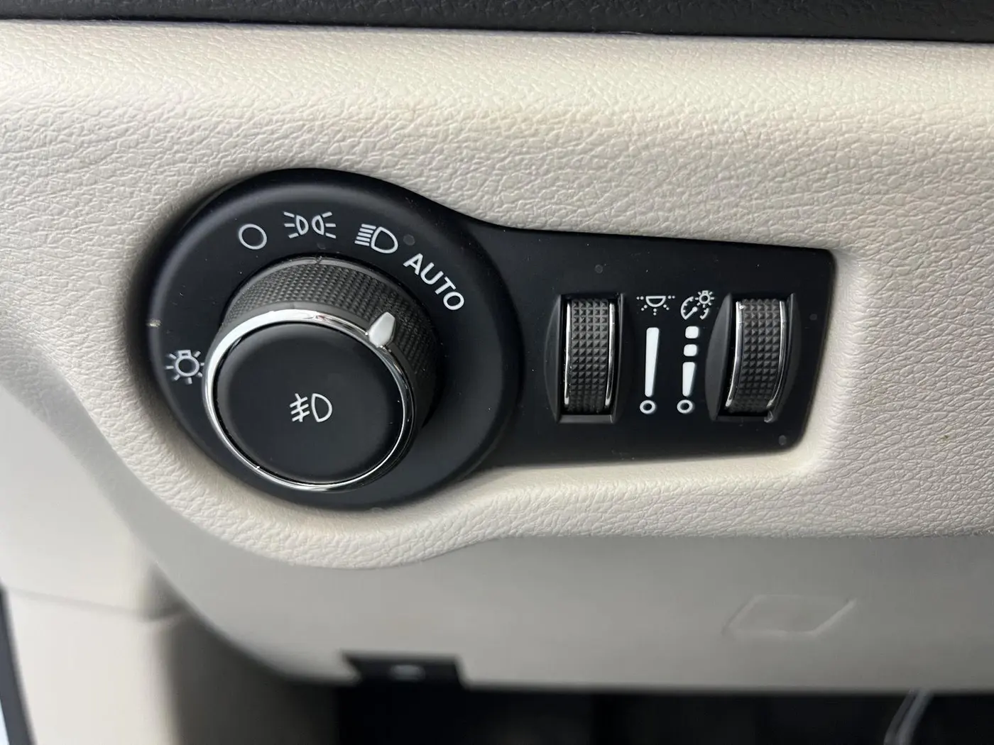 2023 Chrysler Pacifica - $13,990