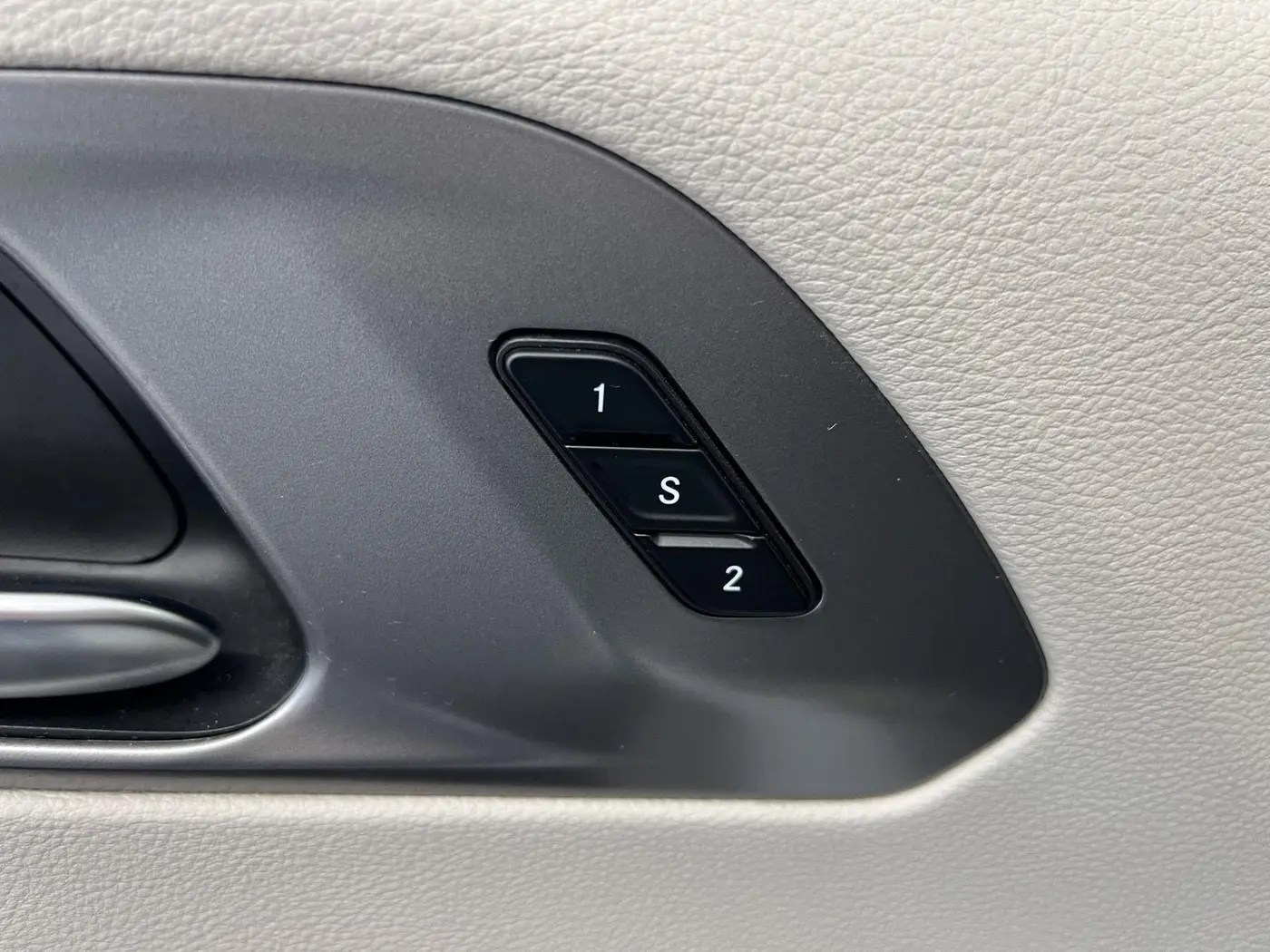2023 Chrysler Pacifica - $13,990