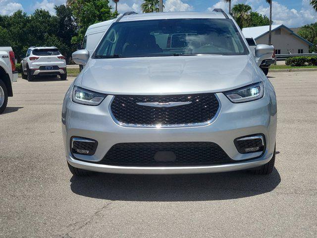 2022 Chrysler Pacifica - $23,789