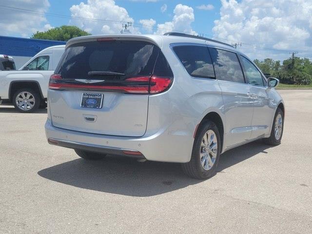 2022 Chrysler Pacifica - $19,234