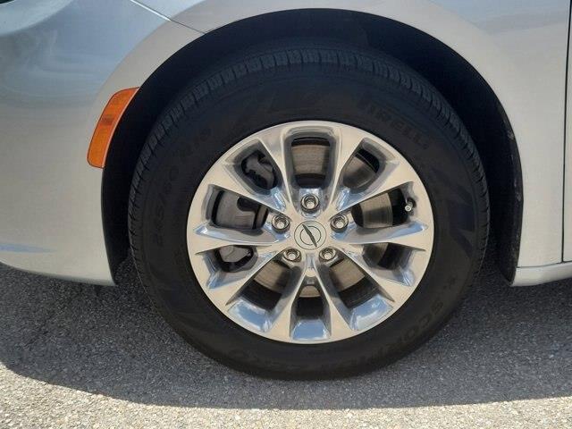 2022 Chrysler Pacifica - $19,234