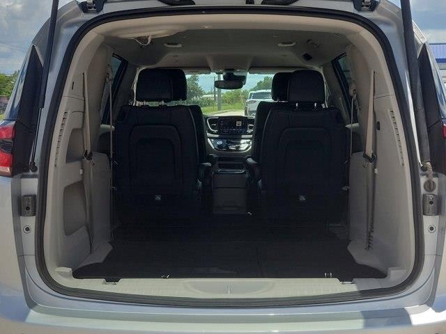 2022 Chrysler Pacifica - $19,234