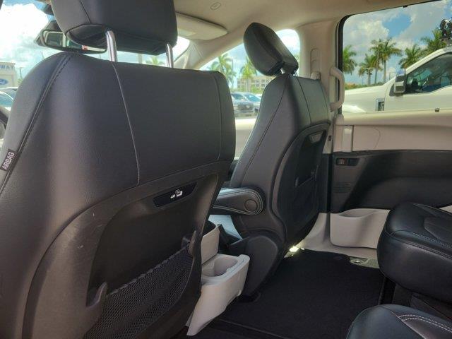 2022 Chrysler Pacifica - $19,234