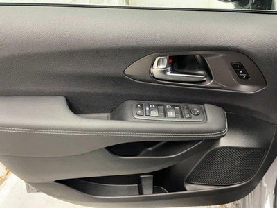 Photo of a 2025 Chrysler Pacifica AWD Select 4DR Mini-Van for sale