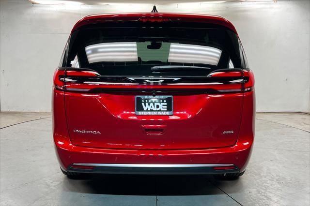 2027 Chrysler Pacifica - $43,499
