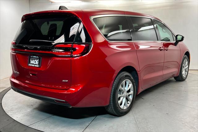 2027 Chrysler Pacifica - $43,499