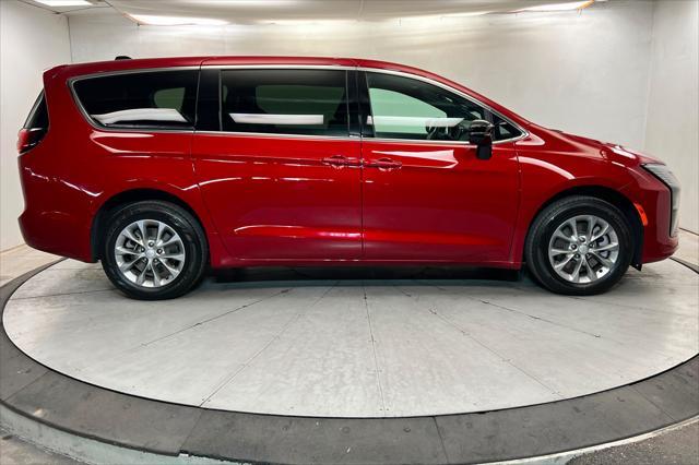 2027 Chrysler Pacifica - $43,499