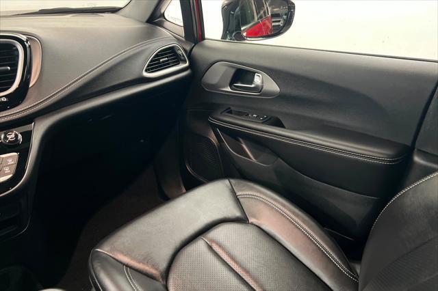 2027 Chrysler Pacifica - $43,499
